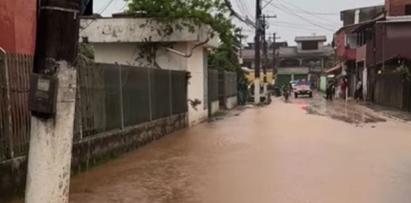Chuva em Angra dos Reis: dois deslizamentos, um óbito confirmado e 200 desalojados